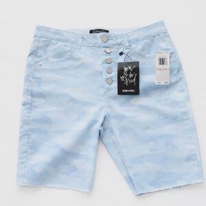 Mac and Me Powder Blue Camo Button Fly Bermuda Shorts NWT Size 10